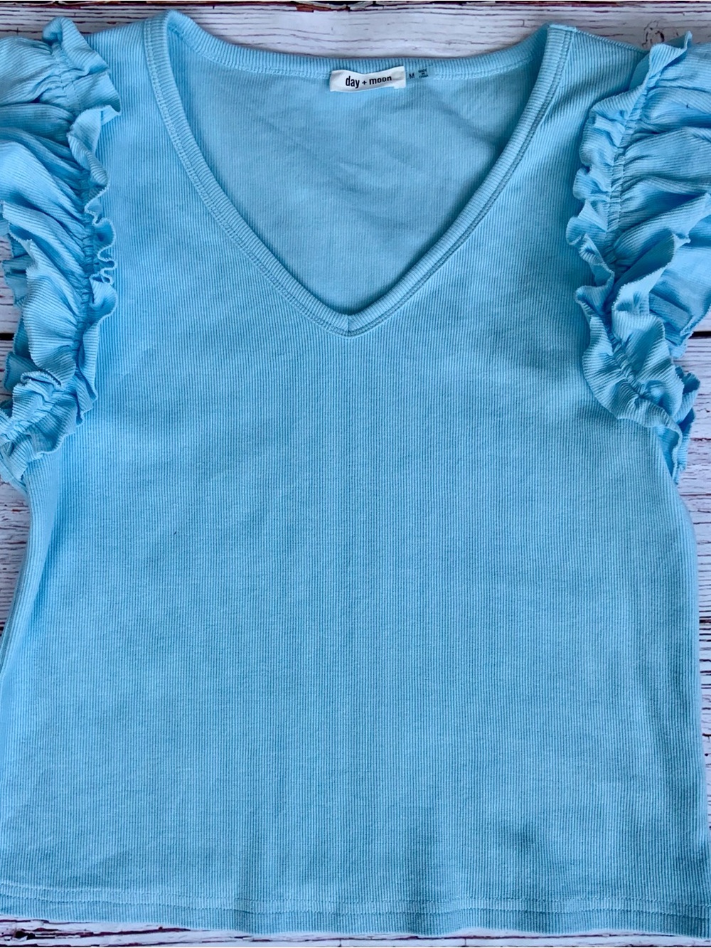Day & Moon Light Blue Ruffle Sleeve V Neck Tops size medium 🧨